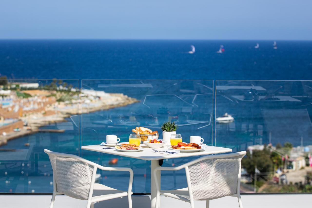 Be.Hotel St. Julian's Exteriör bild Breakfast on the terrace