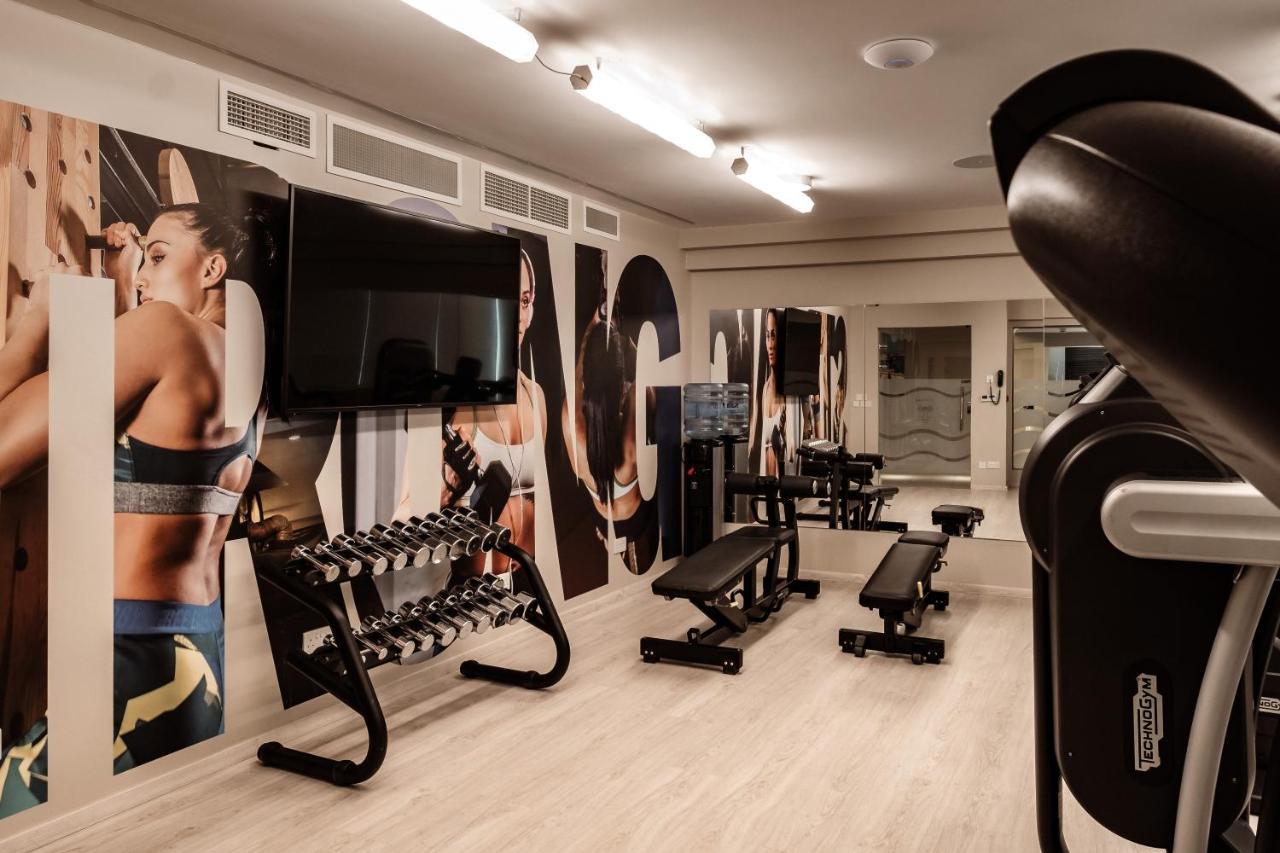 Be.Hotel St. Julian's Exteriör bild Gym interior design