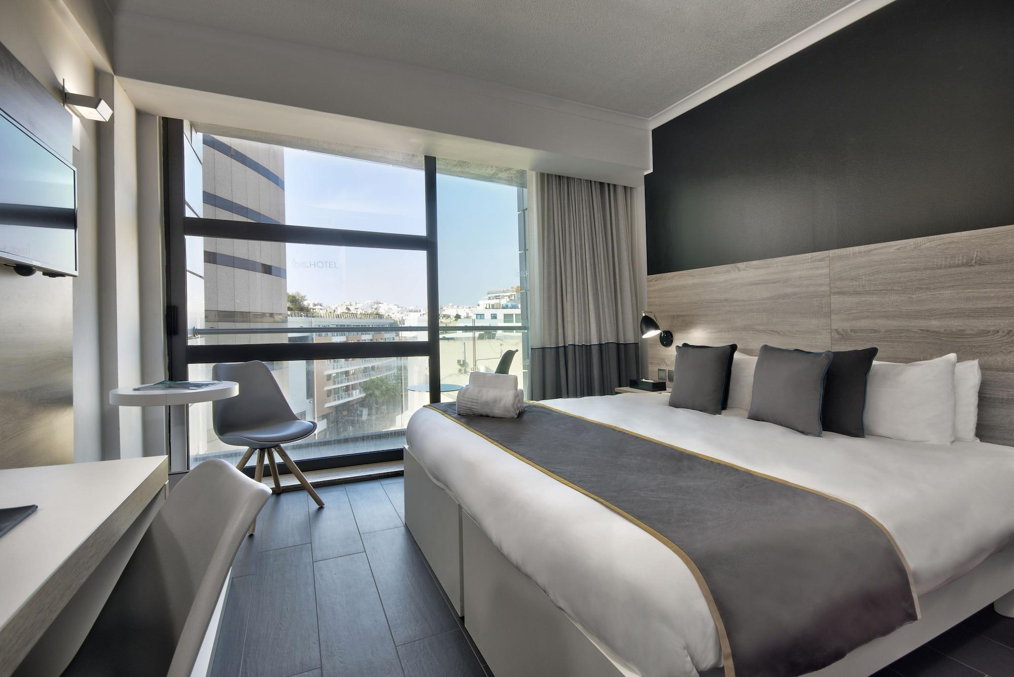 Be.Hotel St. Julian's Exteriör bild Room at the hotel